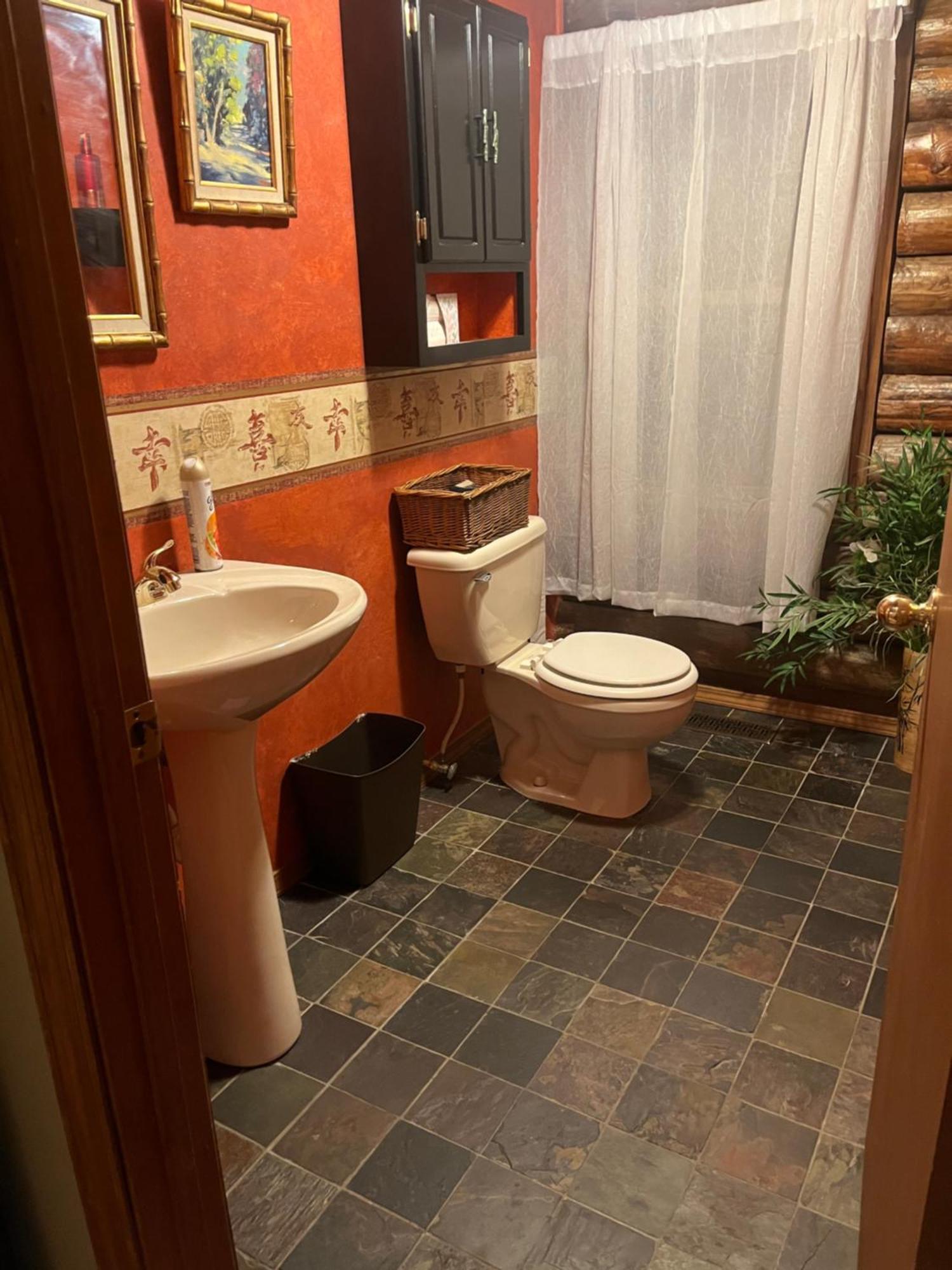 Acorn Resort A Unique Retreat Cabin, 13 Acres Land ブルーミントン エクステリア 写真